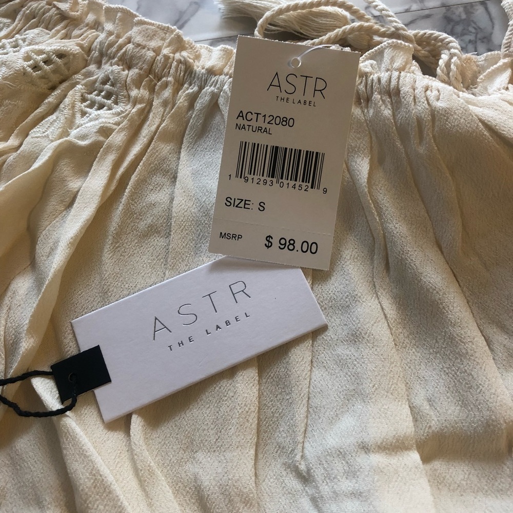 ❌CLOSEOUT SALE❌ ASTR crochet off the shoulder top - Picture 8 of 8